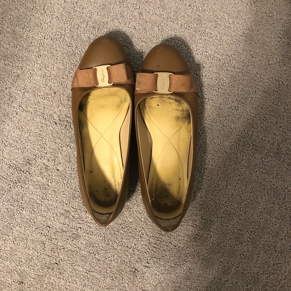 Salvatore Ferragamo Luggage color ballet flats